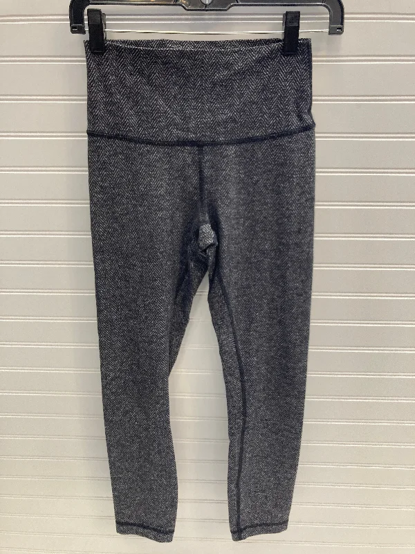 Athletic Leggings Capris By Lululemon In Black & Grey, Size: 4